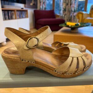 Dansko Sandles